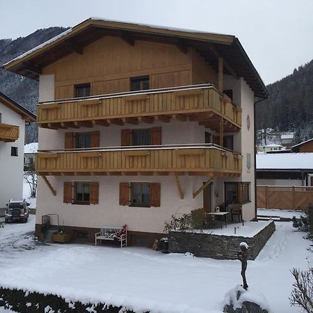 Haus-Nummer 355 Bei Renate & Roland Pfunds Bagian luar foto