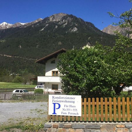 Haus-Nummer 355 Bei Renate & Roland Pfunds Bagian luar foto