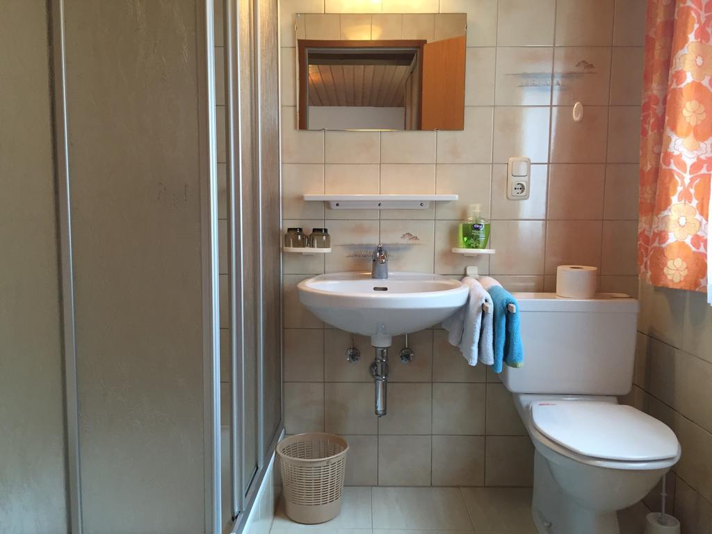 Haus-Nummer 355 Bei Renate & Roland Pfunds Bagian luar foto
