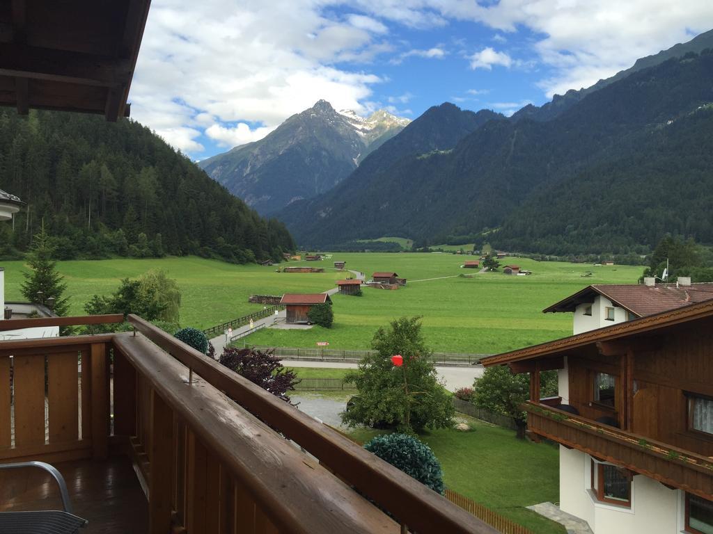 Haus-Nummer 355 Bei Renate & Roland Pfunds Bagian luar foto