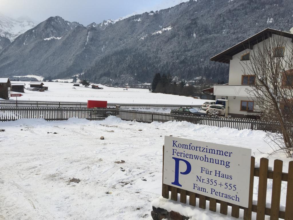 Haus-Nummer 355 Bei Renate & Roland Pfunds Bagian luar foto