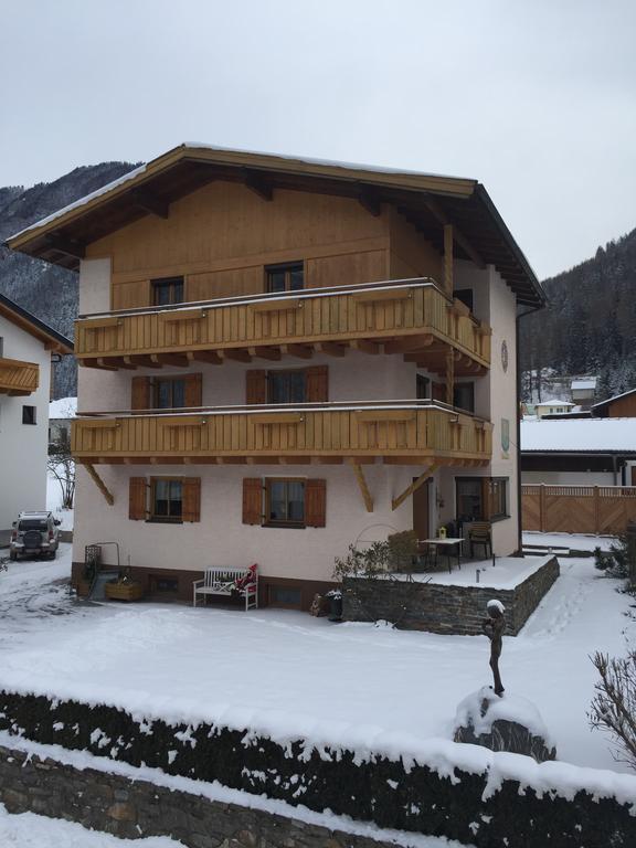 Haus-Nummer 355 Bei Renate & Roland Pfunds Bagian luar foto