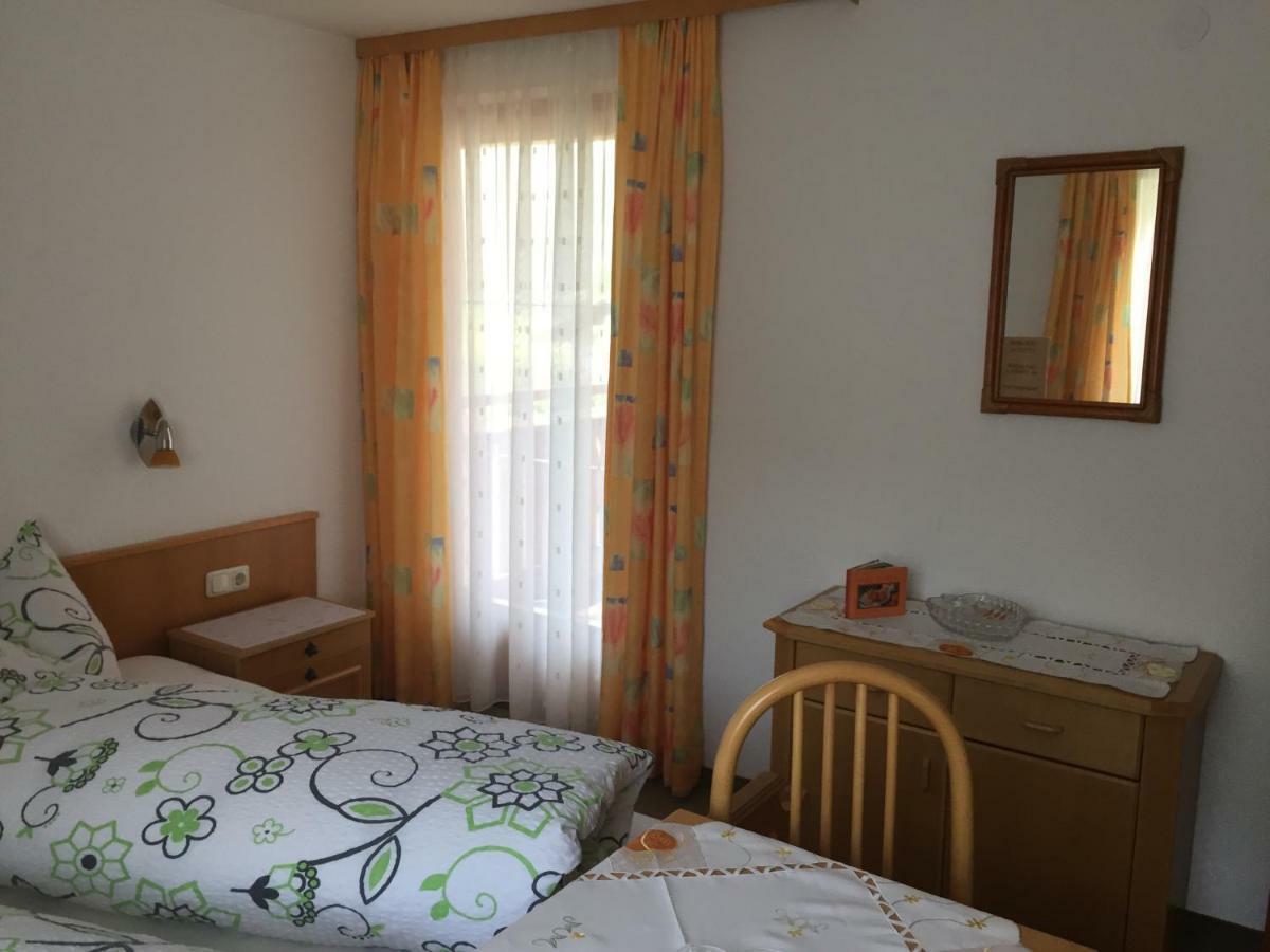 Haus-Nummer 355 Bei Renate & Roland Pfunds Bagian luar foto